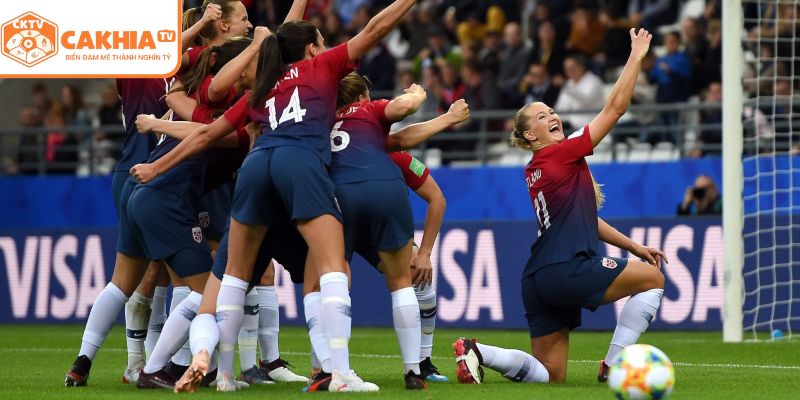 Danh sách các pha ăn mừng lạ trong bóng đá 